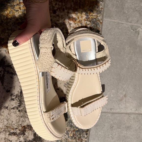 Dolce Vita Debra Sandal in Ivory Size 9.5 - Picture 3 of 5